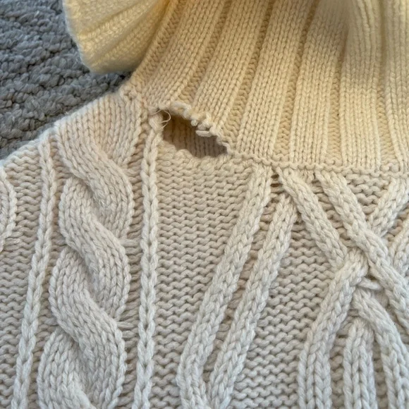 Ann Taylor cable knit sweater M - Picture 5 of 8
